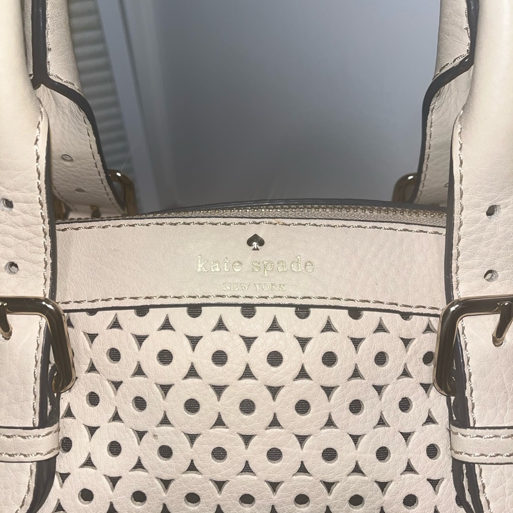 Kate Spade Mercer Isle Sloan Cream Leather
Satchel Crossbody - Picture 3 of 8